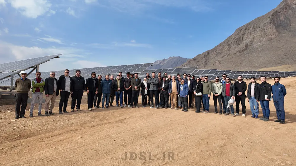 بازدید آموزشی فراگیران جهاددانشگاهی صنعتی شریف از نیروگاه خورشیدی اراک